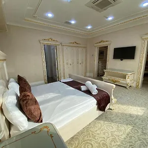 Hotel Opera
